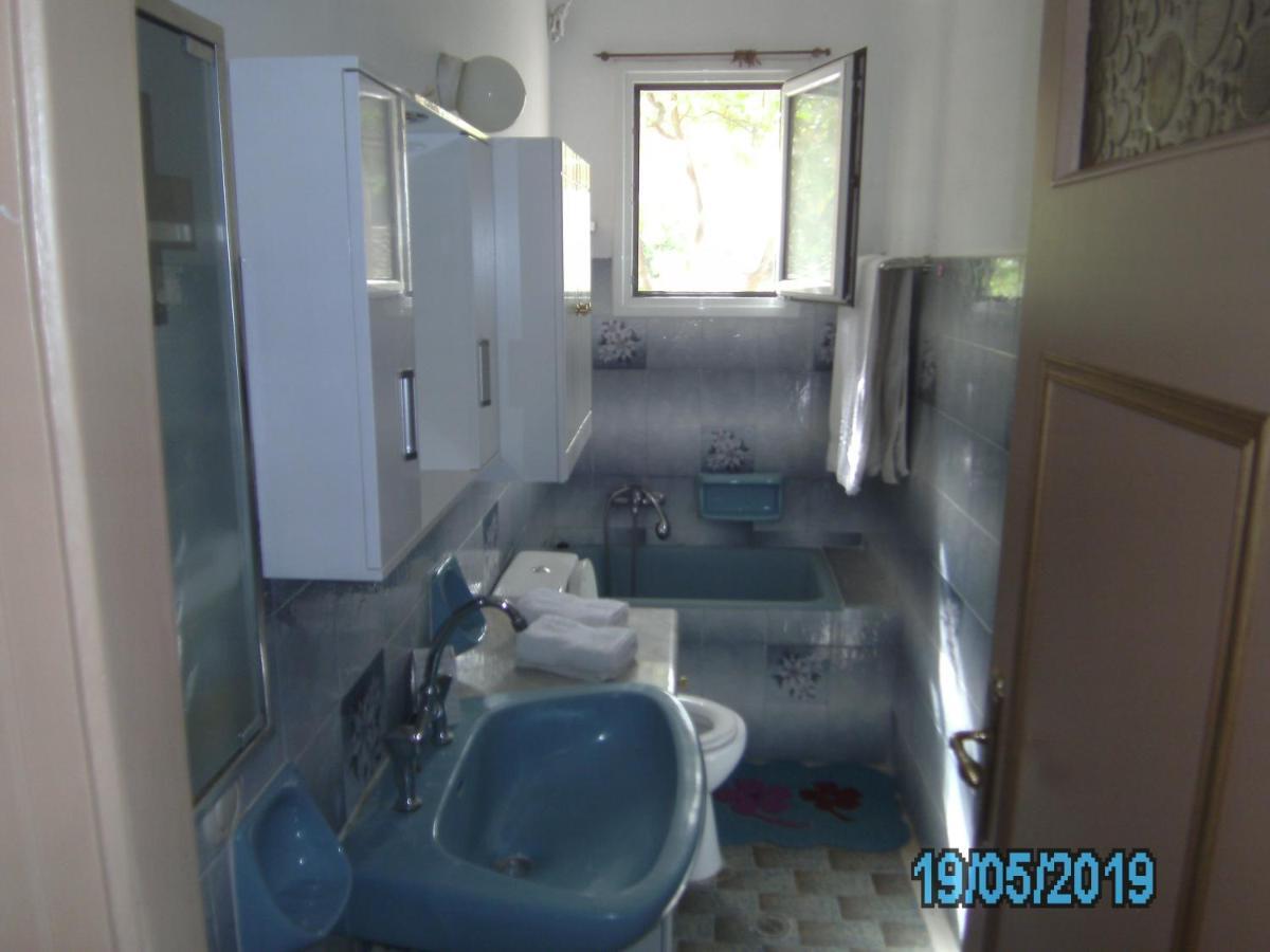 George'S House Apartment Agios Matthaios  ภายนอก รูปภาพ